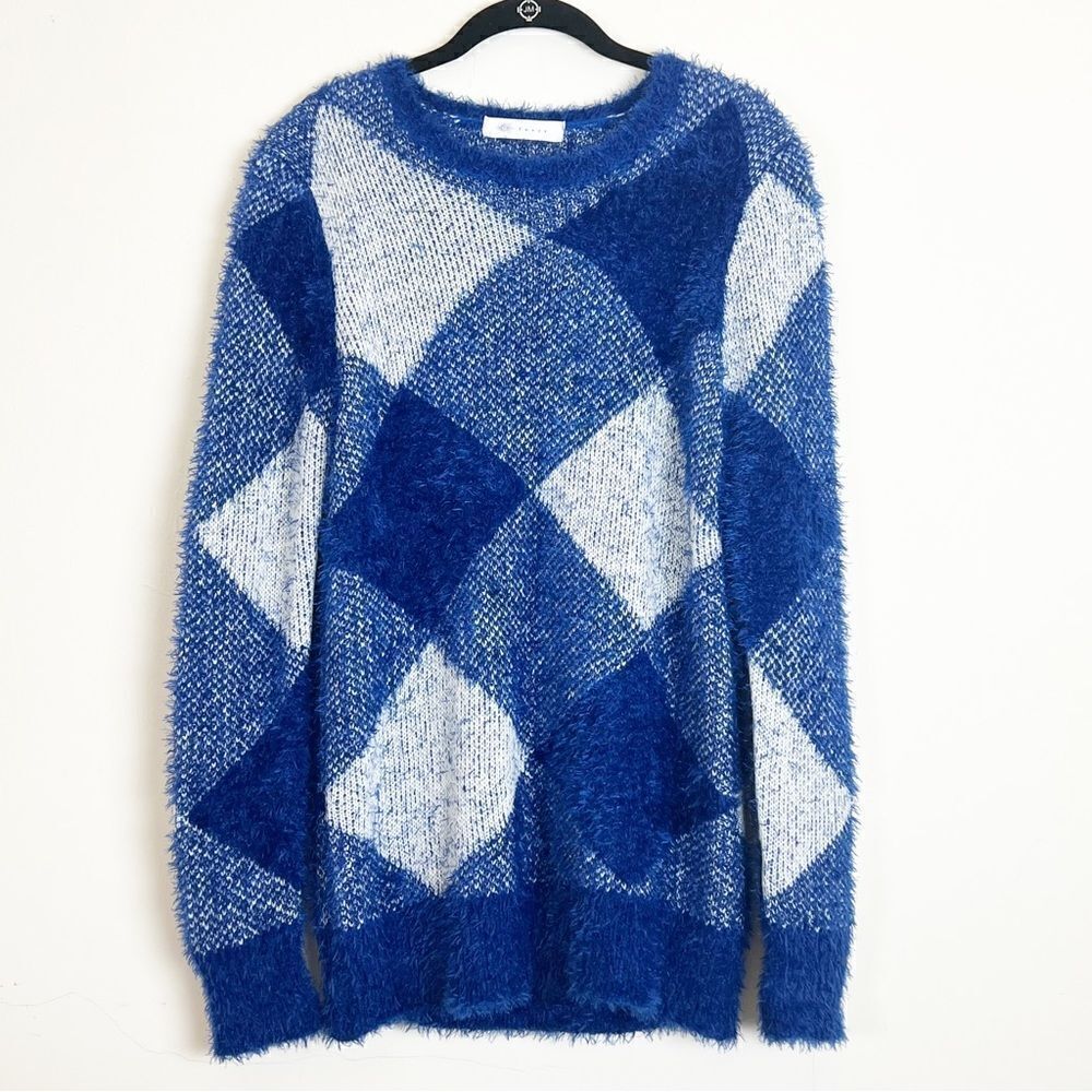Fever Harlequin Diamond Super Soft Cozy Fuzzy Eyelash Sweater Blue/White NWOT